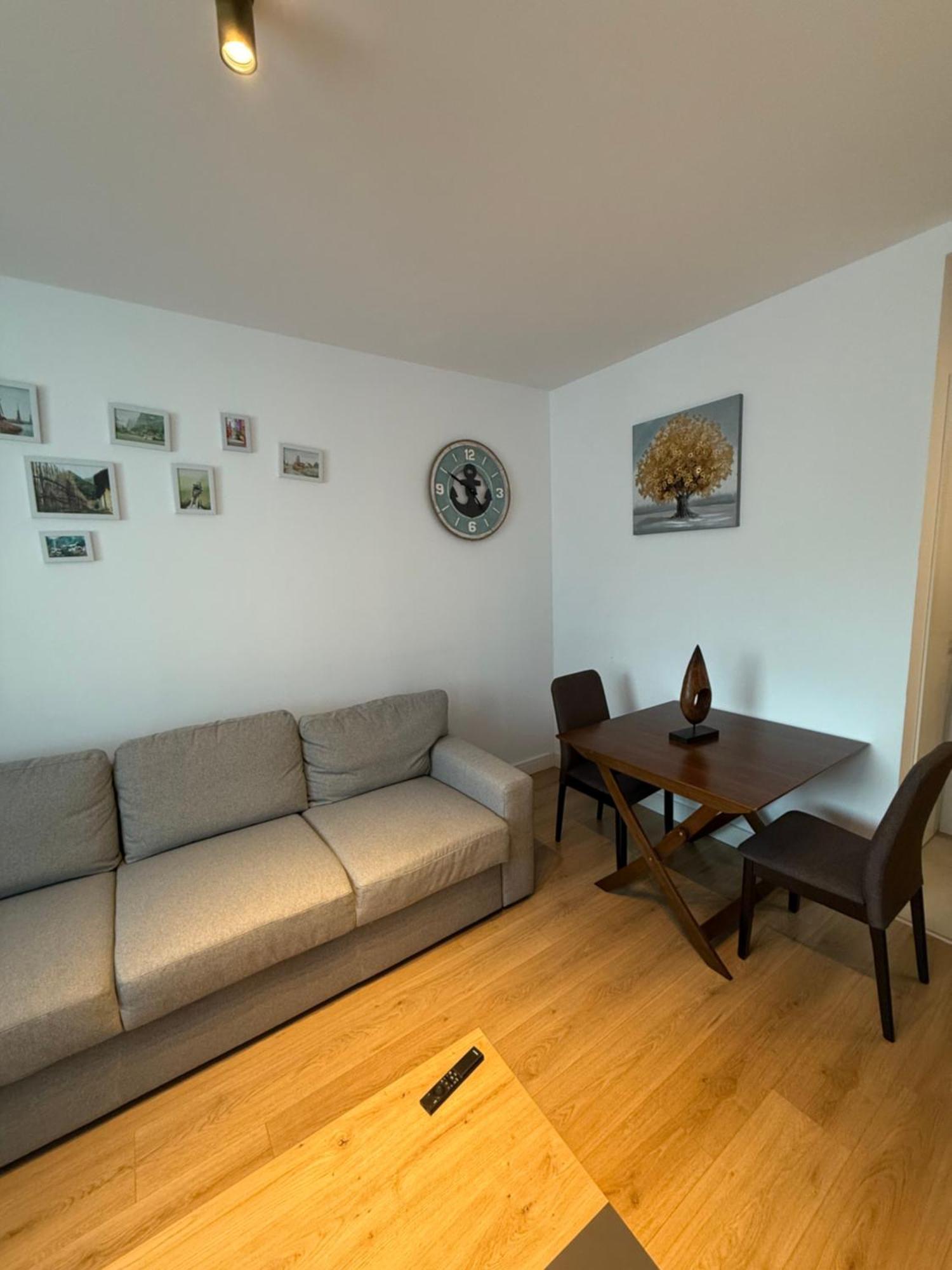 Onix Park Complex Elegant Apartment With Parking & Self Check In Bucarest Extérieur photo